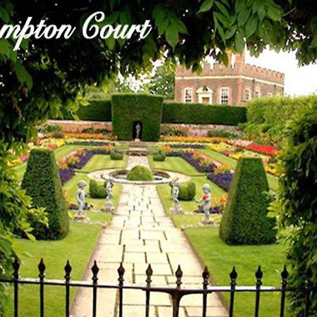 St. George'S Lodge Kingston upon Thames  Bagian luar foto