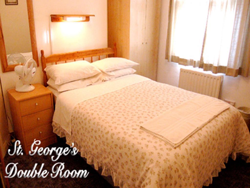 St. George'S Lodge Kingston upon Thames  Ruang foto